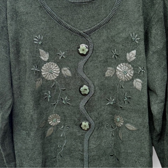 VTG Lianxin Advanced Sweaters Dark Forest Green, Floral - Picture 3 of 6